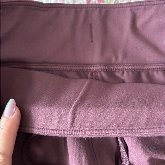 Lululemon Align Jogger Pants Womens Sz 4 Hi-Rise Nulu Cuffed Plum Tiny Flaw Snag - Picture 4 of 10